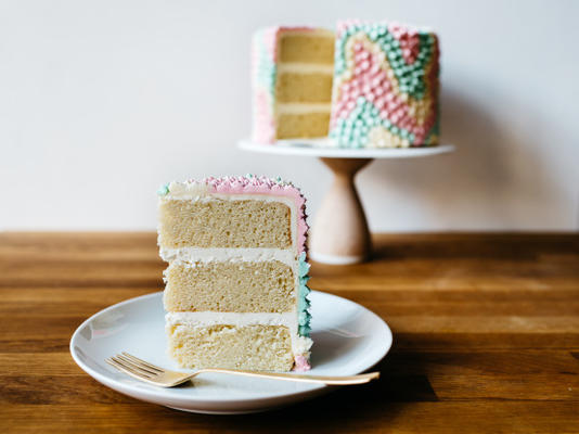 zelfgemaakte gele cake en variaties