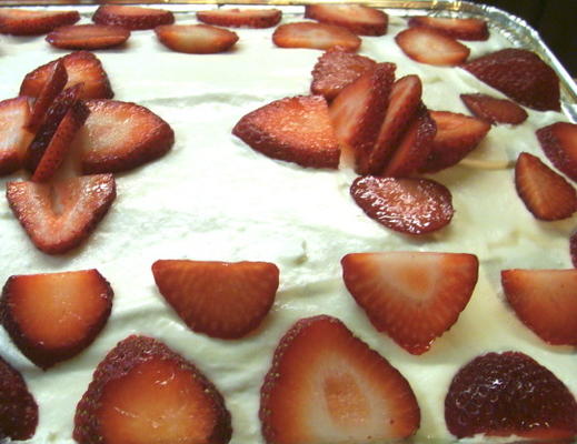 aardbei romige-dromerige cake