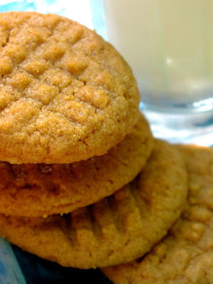 glenda's flourless peanut butter cookies