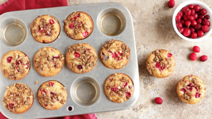 cranberry streusel muffins