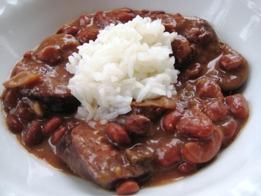 de rode bonen en rijst van emeral's nieuwe orleans-stijl
