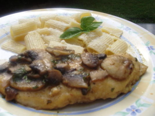 basilicakip marsala met champignons