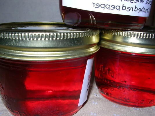 cranberry-pepper jelly (warm)