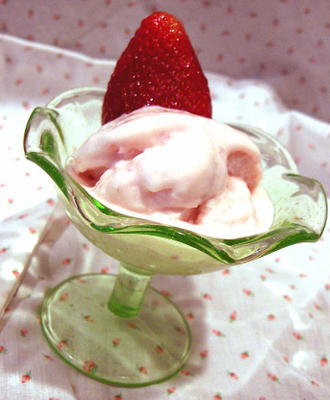 engelachtige aardbei bevroren yoghurt