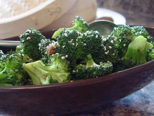 sesam broccoli