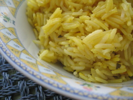 pittige gele rijst