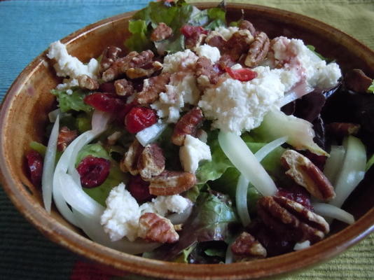 nootachtige cran-feta-salade