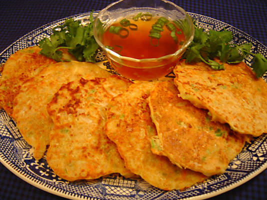 okonomi yaki (veggie pancakes)