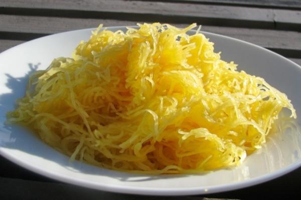 hoe een spaghetti squash te koken