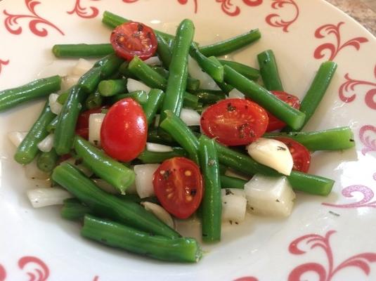 groene bonensalade met dressing met honingkalk