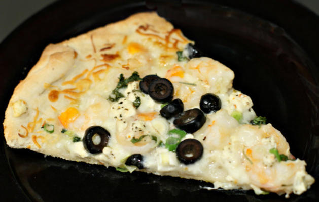 garnalen en feta Griekse stijl pizza