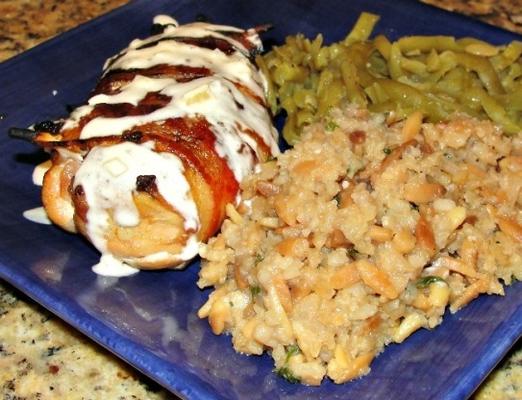 knoflook, kruiden, orzo en rijstpliaf