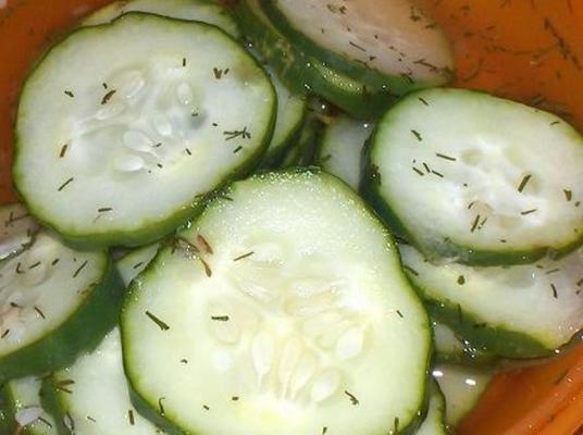 lichte en smakelijke plakjes komkommer