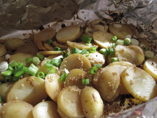 gegrilde aardappelen met Aziatische smaakmakers