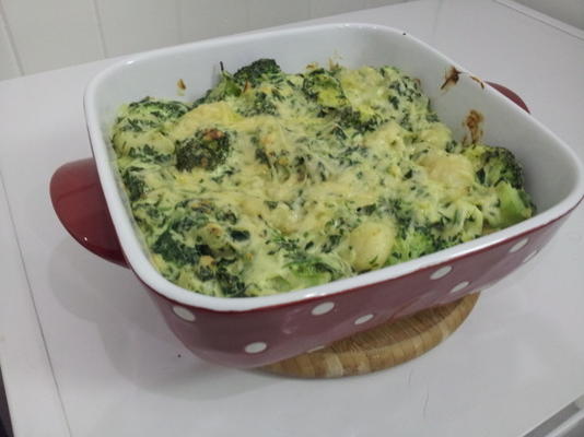 romige gnocchi, spinazie en broccoli bakken