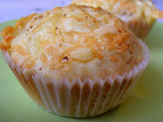 vidalia ui en sjalot dubbele kaasmuffins