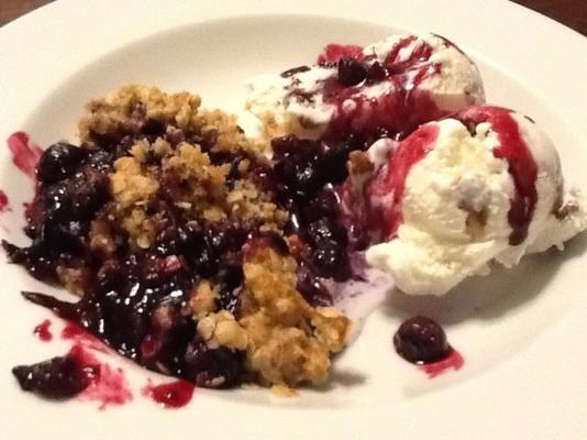 bosbessen crumble dessert