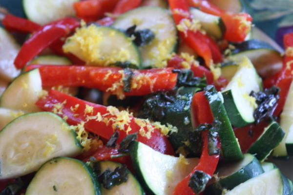 courgette en rode pepersalade (griekenland)