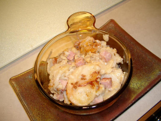 ham en gegratineerde aardappelen