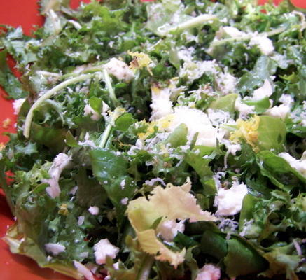 kaas en groene bladsalades - formeel bekend als waterkers en