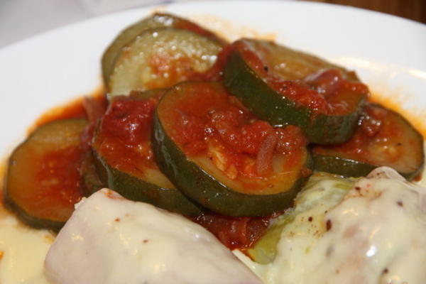 courgette met salsa