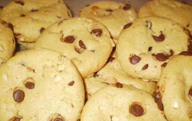 flourless peanut-chocolate cookies (martha stewart)
