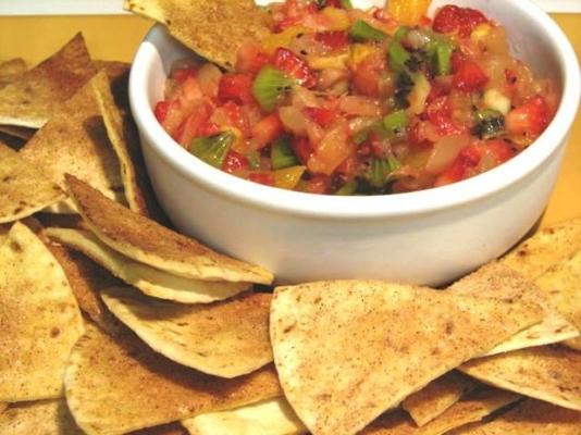 fruitsalsa met kaneelchips