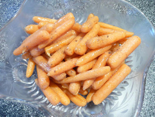 honing-kardemom geglazuurde wortelen