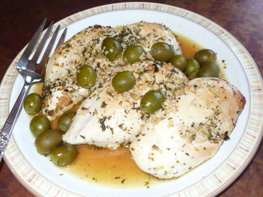 gebraden citroen-knoflook kip met groene olijven