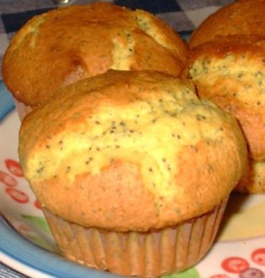 eenvoudige muffins van maanzaadmoes