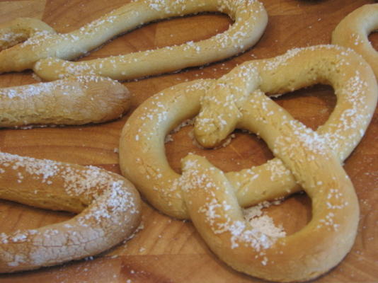 zelfgebakken zachte pretzels (yum)