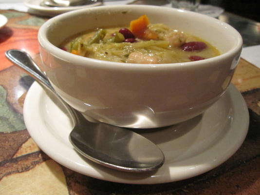 een minestrone soep zoals carrabba's