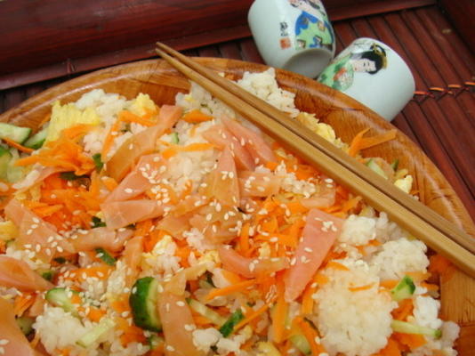 sushi-roll rijst salade