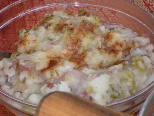warmere kartoffelsalat (hete aardappelsalade)