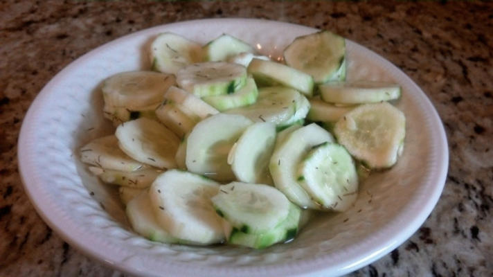 rijstazijn komkommersalade