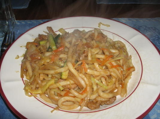 koosjer yakisoba of udon