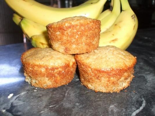 banaan macadamia noten muffins