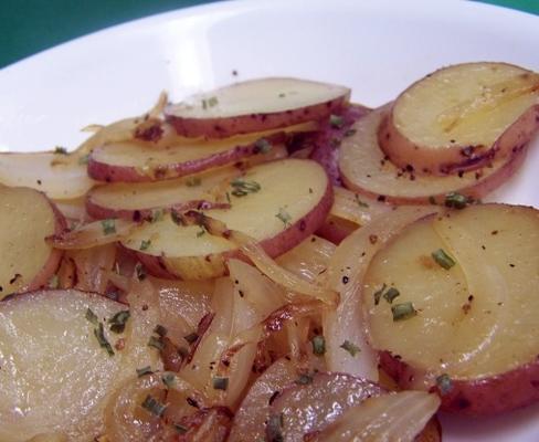 aardappel en ui koekepan bakken