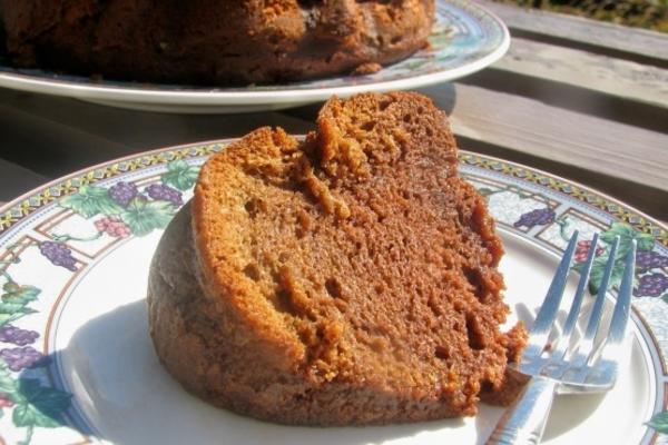 zwarte Russische bundt cake