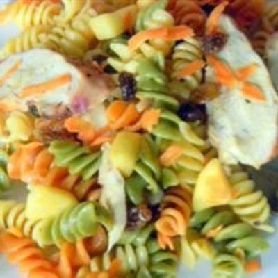 salade met curry pasta