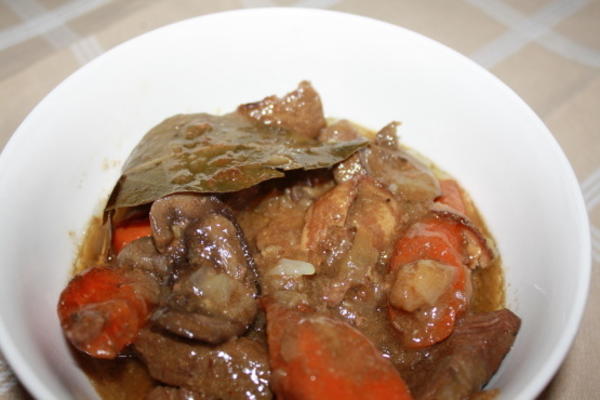 crock pot wildbraad stoofpot met spek en champignons