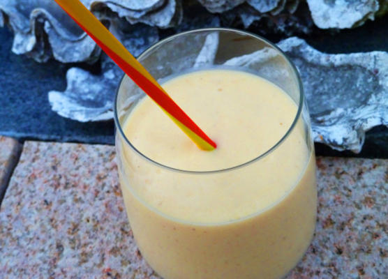 mango lassi (india)