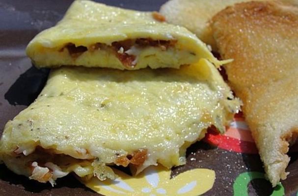 omelet met spek en Parmezaanse kaas