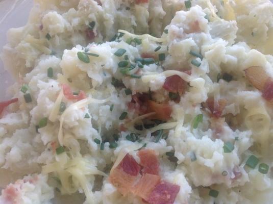 bacon en cheddar smashed potatoes