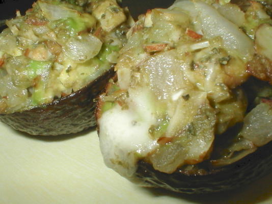 gebakken gevulde avocado
