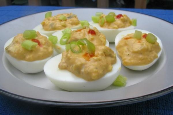 sriracha deviled eggs