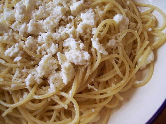 spaghetti met bruine boter en feta