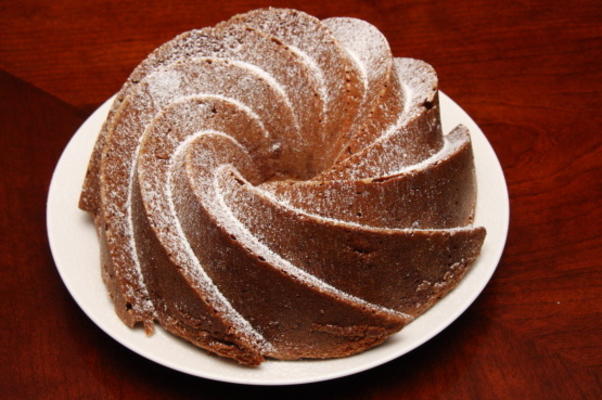 Duitse appel walnoot bundt cake