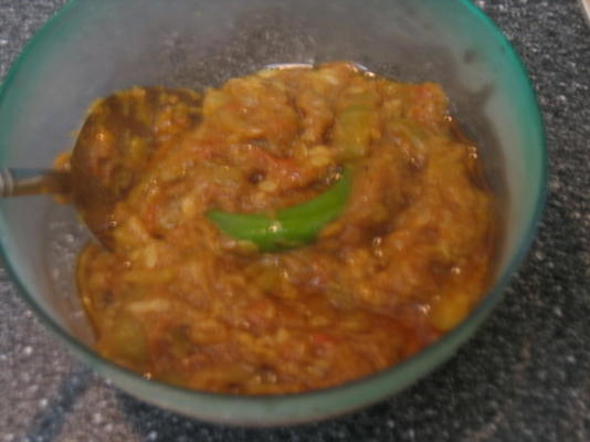 pakistaanse stijl turai ka salan (courgettes curry)