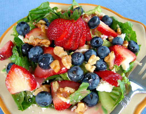 rode, witte en blauwe (bes) groene salade
